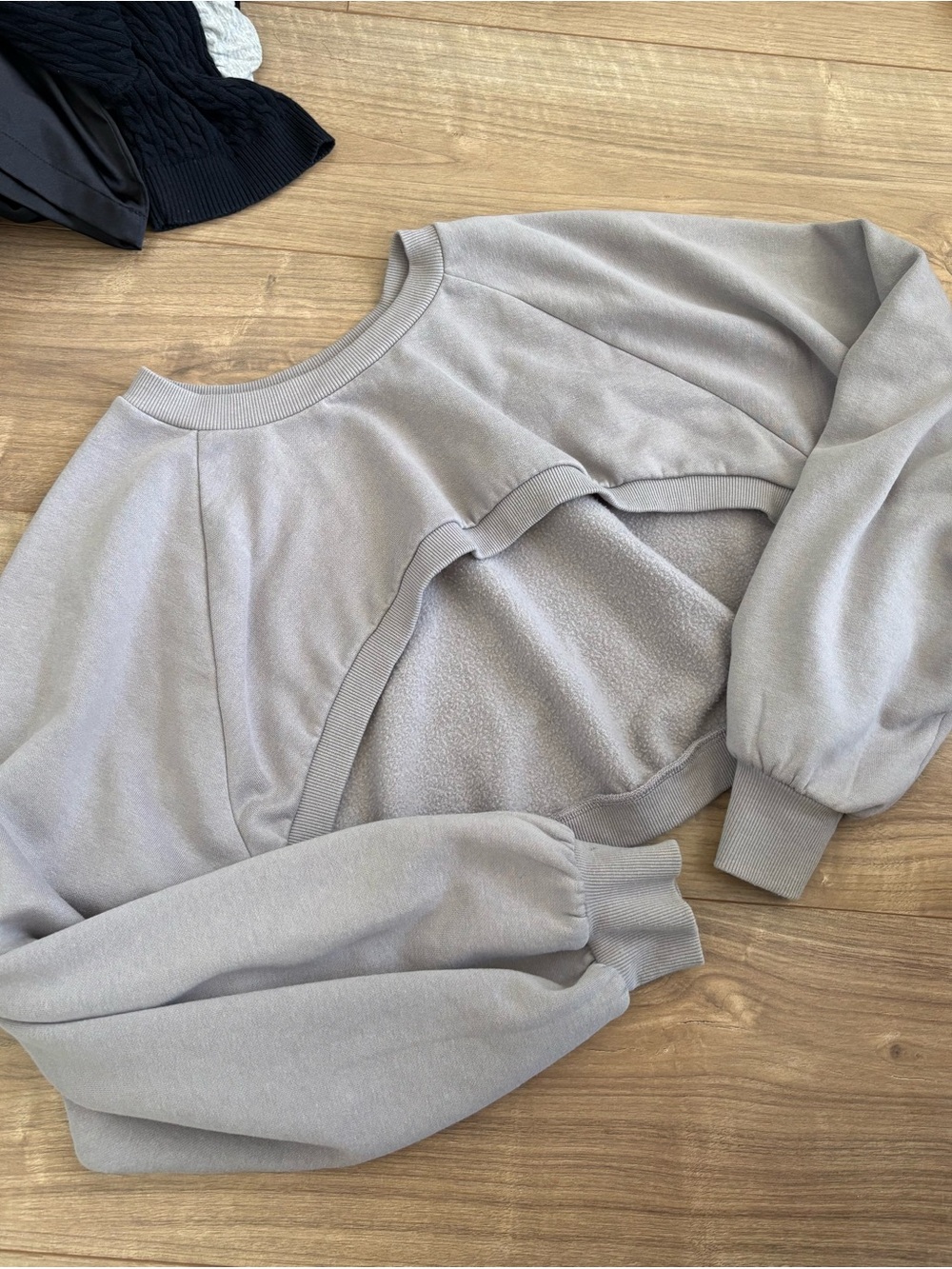 Liliac Grey Bolero Sweatshirt